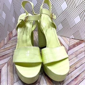Guess Platform Block Heels Light‎ Green Size 8 sb